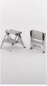 Jumbo aluminium trapladder  2tr. traanplaat