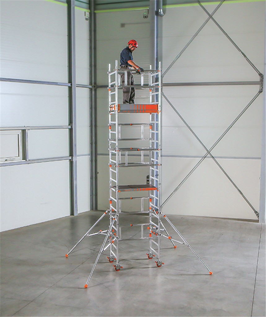 Layher Solotower 4.15m werkhoogte  vloer 1.13x0.75m vrijstaand - te huur